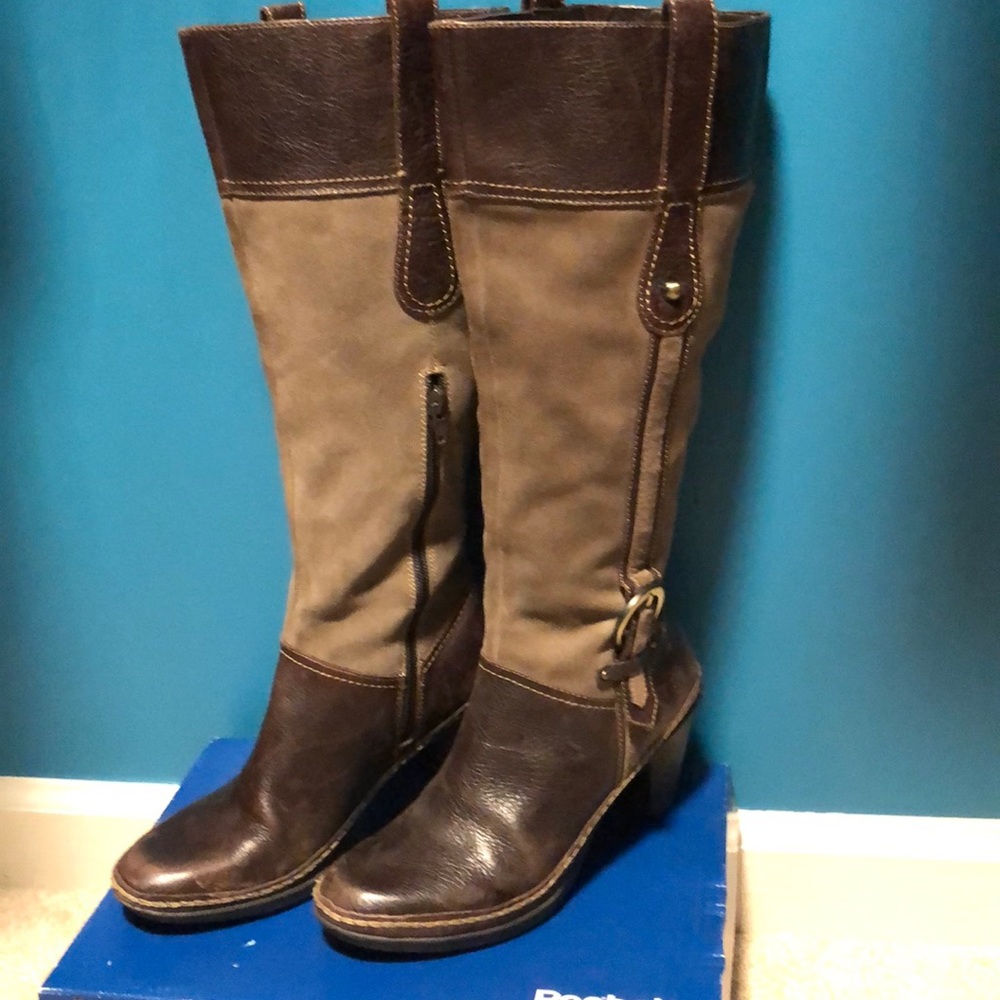Tall boot suede leather